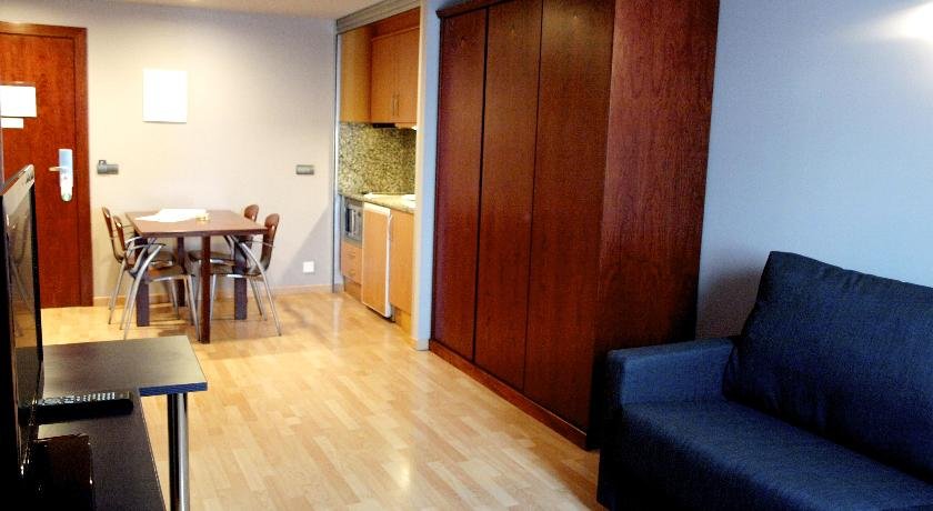 Aparthotel Alaska - Photo 35