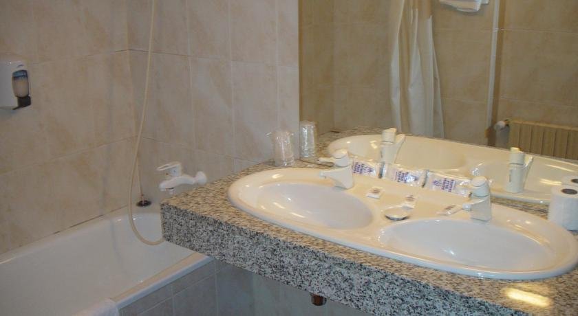 Somriu Hotel Refugi dels Isards - Photo 6