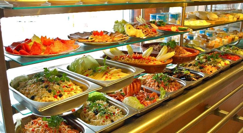 Hotel Central - Photo 12