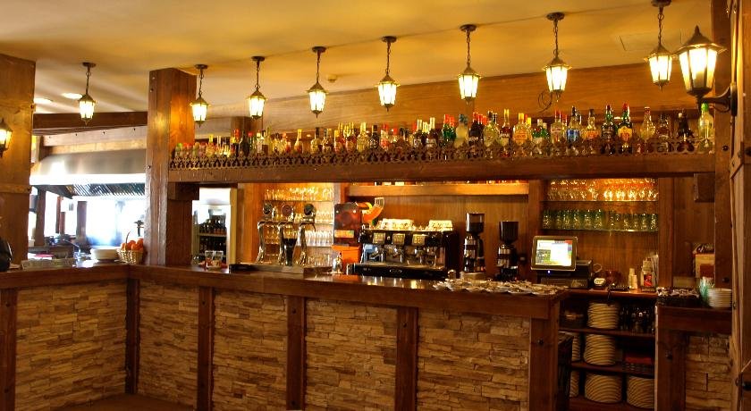 Hotel Central - Photo 5