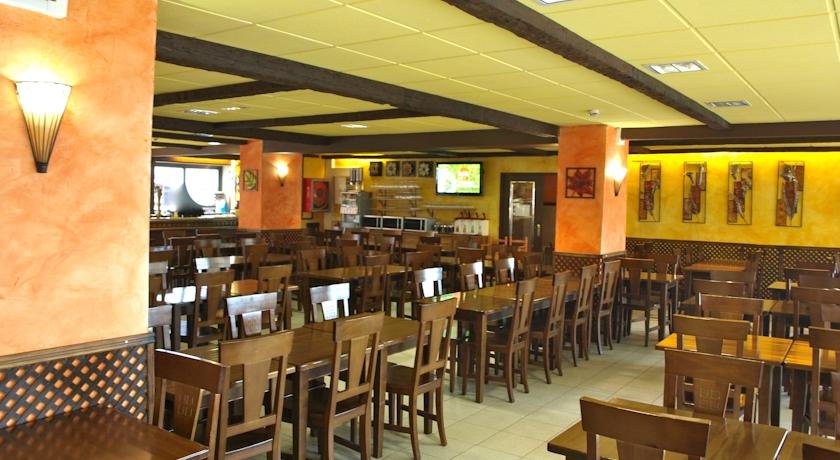 Hotel Central - Photo 7