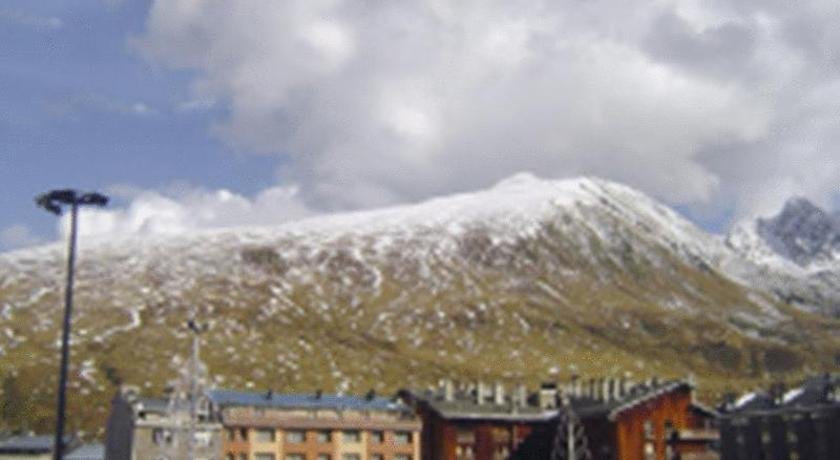 Hotel Meta - Photo 25