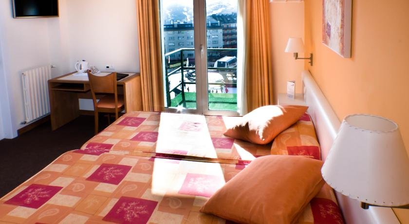 Hotel Kandahar - Photo 26