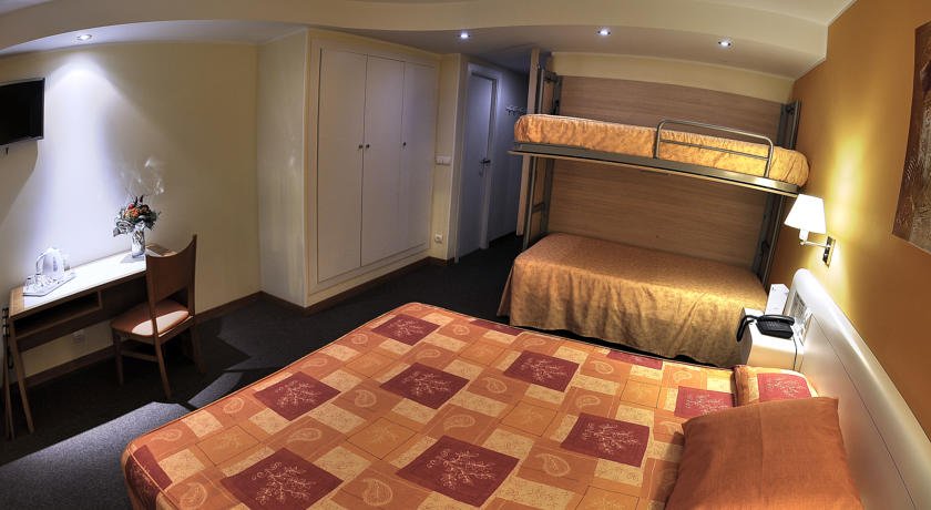 Hotel Kandahar - Photo 28