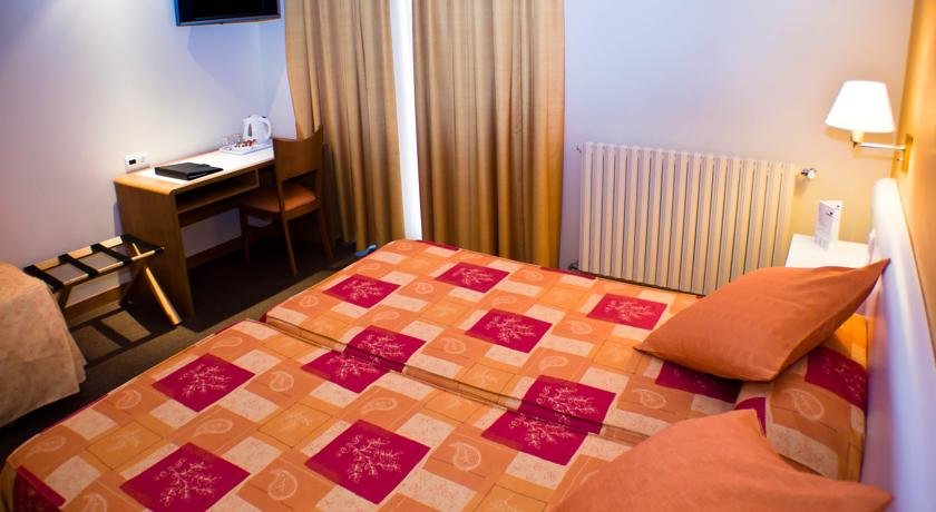 Hotel Kandahar - Photo 34