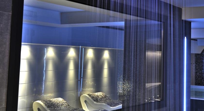 Hotel Kandahar - Photo 4