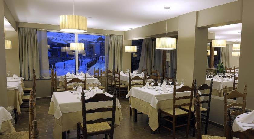 Hotel Kandahar - Photo 9