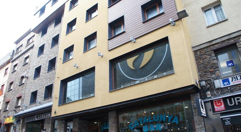 Hotel Catalunya - Photo 3