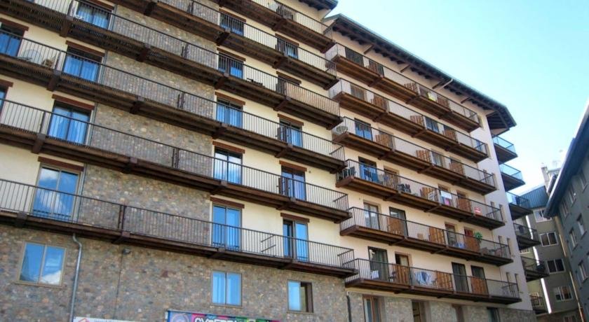 Apartamentos Nevada I y II