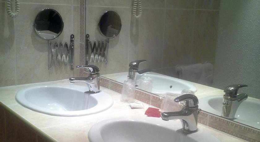 Hotel Panda - Photo 17