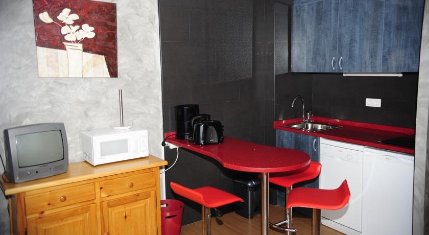 LCB Apartamentos Lake Placid - Photo 14