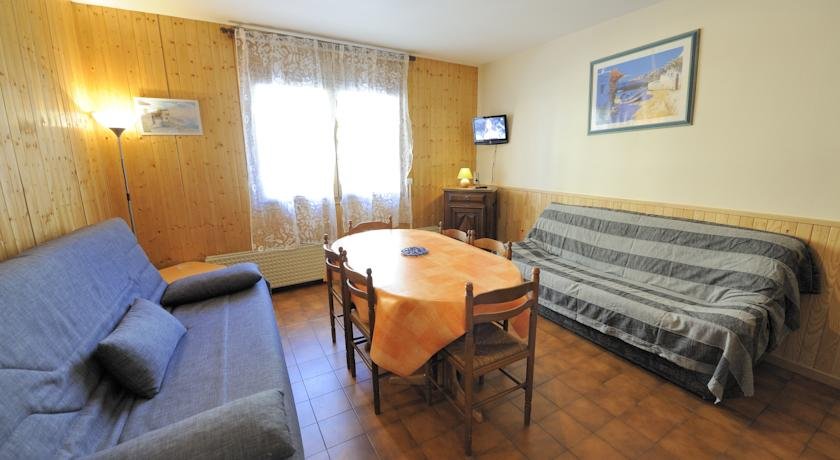 Maia Pedrous - Photo 13